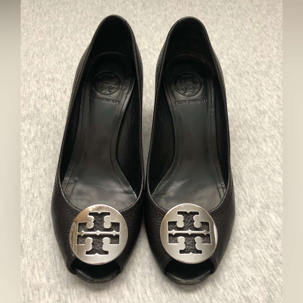Tory Burch Women’s Black Shoes Peep Toe Wedge Sandals Black Size: US 7.5